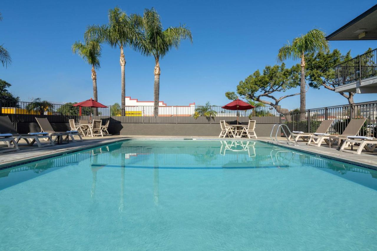 Motel 6-Fontana, Ca Екстер'єр фото