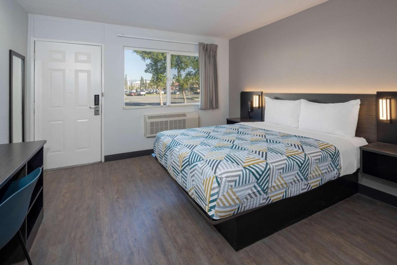 Motel 6-Fontana, Ca Екстер'єр фото
