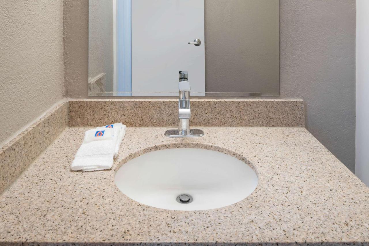 Motel 6-Fontana, Ca Екстер'єр фото